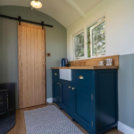 Bannfield Shepherds Hut Ballymoney Exteriör bild